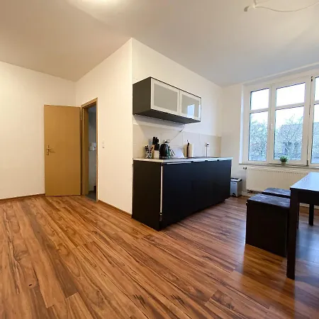 Komfortables Nah An Porsche&flughafen - Schreibtisch, Sehr Schnelles Internet&queensize-bett Leipzig